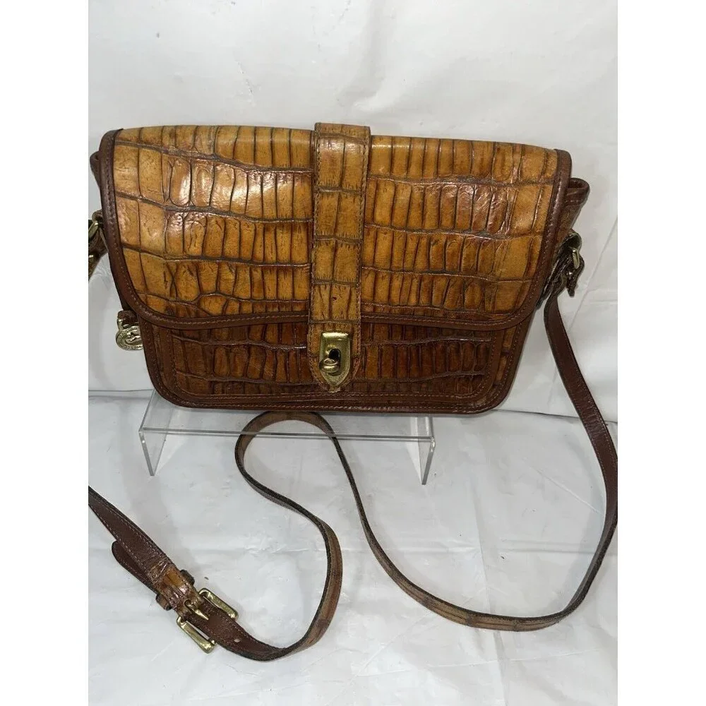 Vintage Dooney Bourke Croc Embossed Leather Cat Eye Flap Bag MADE IN USA_3